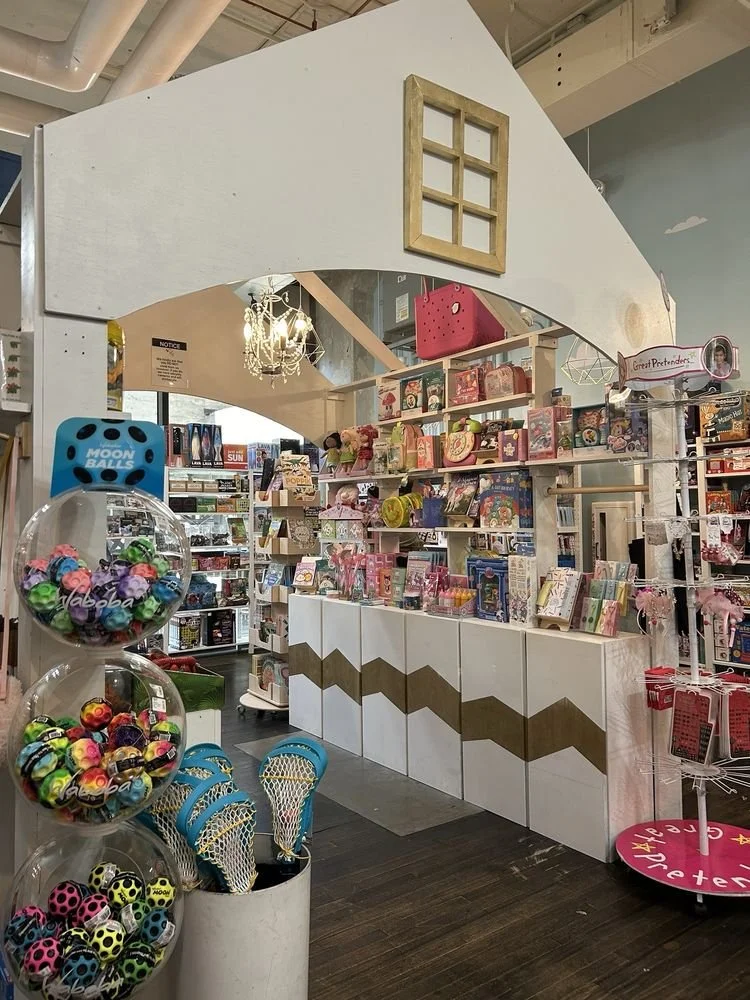 Rhen’s Nest Toy Shop