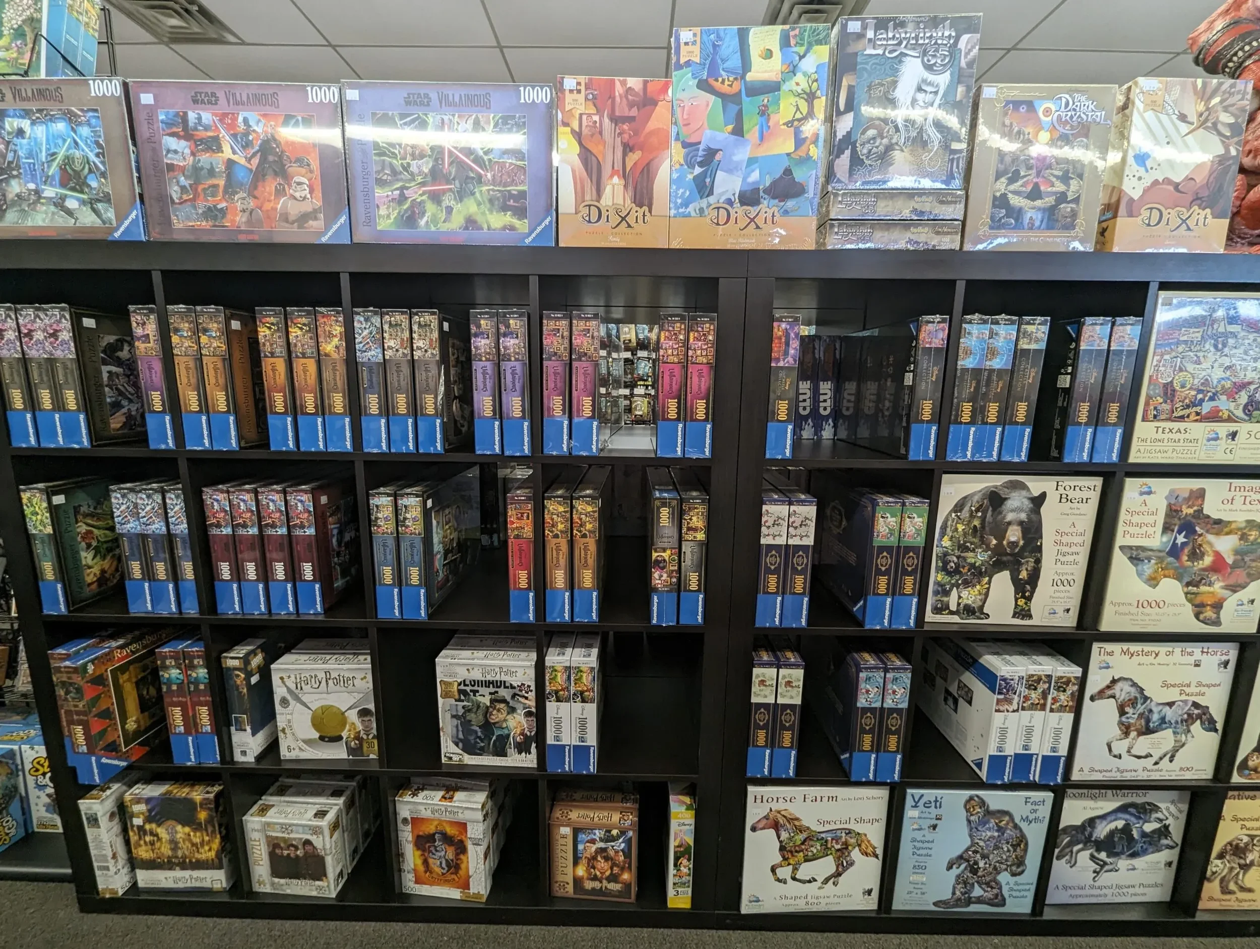 Madness Games & Comics